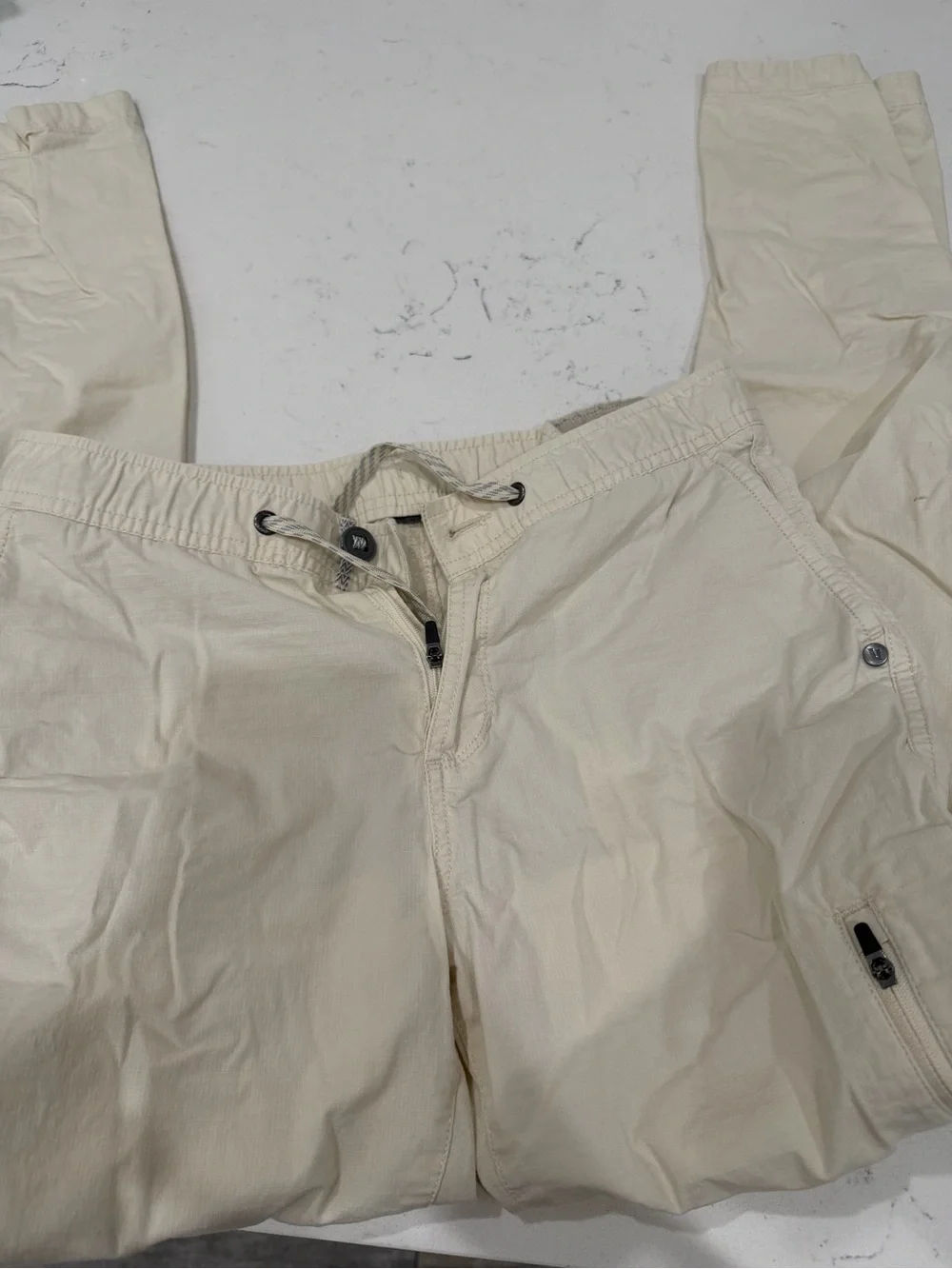Vuori Off-White/ Cream Lightweight Chino Joggers